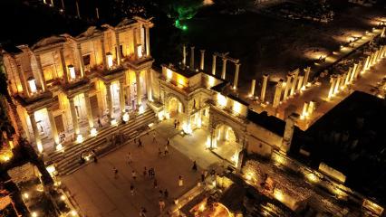 Efes Antik Kenti&rsquo;nde gece m&uuml;zeciliği sezonu başladı