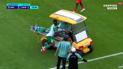Ekvador'da sağlık aracı başka futbolcuyu sakatladı