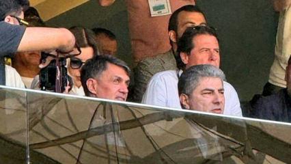 İtalyanların efsane ismi Maldini, Hakan Safi i&ccedil;in kongreye katıldı