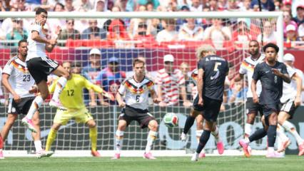 Robinson'dan Almanya'ya m&uuml;thiş gol!