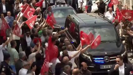 &Ouml;zg&uuml;r &Ouml;zel, CHP'nin makam aracıyla Nevşehir mitingine gitti