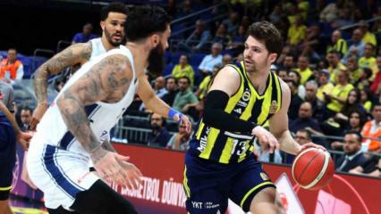Yarı final serisinde ikinci ma&ccedil;: Fenerbah&ccedil;e-Anadolu Efes...