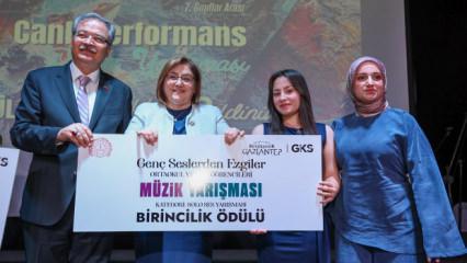 Gaziantep'te gen&ccedil; yetenekler &ouml;d&uuml;llerine kavuştu 