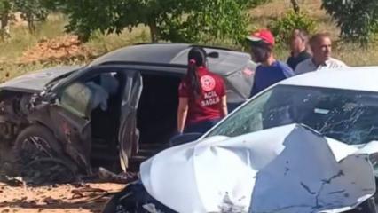 Gaziantep'te 2 otomobil &ccedil;arpıştı: 5 yaralı