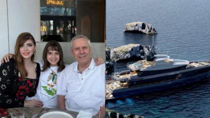 Aziz Yıldırım'dan kızına y&uuml;zen saray! "Queen Yaz" adındaki dev yat denize indi