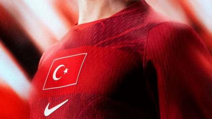 D&uuml;nya Kupası &ouml;ncesi Milli forma talebi patladı: Esnaf stok yetiştiremiyor