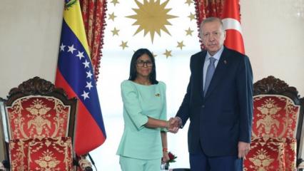 Erdoğan, Venezuela Ge&ccedil;ici Devlet Başkanı Rodriguez'i resmi t&ouml;renle karşıladı