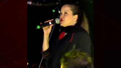 Ezan'a g&ouml;sterilen saygıdan rahatsız olan s&ouml;zde şarkıcı skandal s&ouml;zler sarfetti