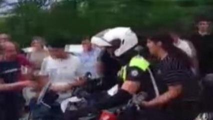 Polis ekipleri ge&ccedil; kalan &ouml;ğrenciyi LGS'ye yetiştirdi!