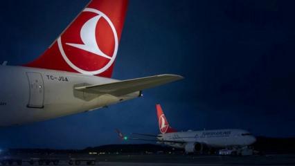 THY u&ccedil;ağı Antalya Havalimanı'nda direğe &ccedil;arptı: Yolcular tahliye edildi!