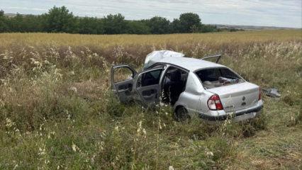 Yoldan &ccedil;ıkan otomobil, takla attı: Yaralılar var