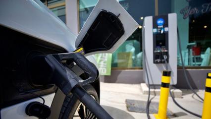 T&uuml;rkiye'de elektrikli ara&ccedil; şarj ağı hızla b&uuml;y&uuml;yor: İstanbul yine zirvede