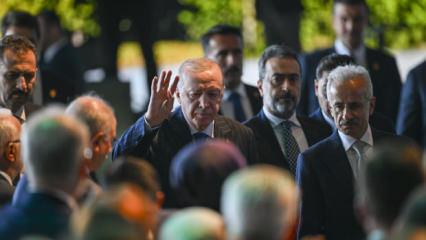 AK Parti'ye 2 isim daha katılıyor! Tarih verildi