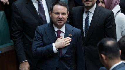Akın G&uuml;rlek, Br&uuml;ksel&rsquo;in siyas&icirc; yobazlarını neden rahatsız ediyor?