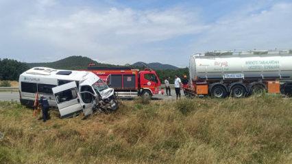Edirne'de personel servisi, tankere &ccedil;arptı: 16 yaralı