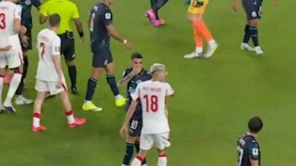 FIFA'nın yeni kuralı ilk kez devrede! Paraguay 10 kişi kaldı