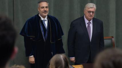 Rusya'dan Hakan Fidan'da gururlandıran &ouml;d&uuml;l: T&uuml;rkiye i&ccedil;in vazge&ccedil;ilmez bir muhatap