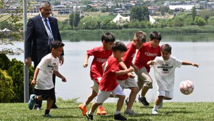 İ&ccedil;işleri Bakanlığı'ndan Milli Takım'a destek klibi!