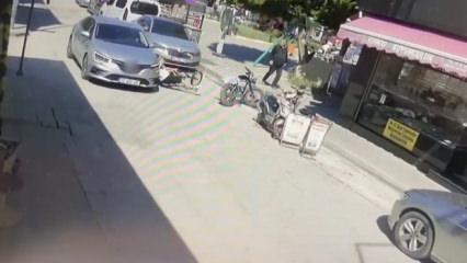 Isparta'da korkutan kaza: Aniden yola fırlayan &ccedil;ocuğa otomobil &ccedil;arptı