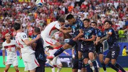Kaleci zamana oynadı! FIFA kuralları T&uuml;rkiye ma&ccedil;ında devreye girdi