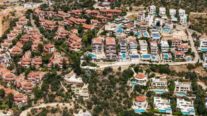 Kaş&rsquo;ta villa tatiline b&uuml;y&uuml;k ilgi: Fiyatlar ge&ccedil;en yıla g&ouml;re y&uuml;zde 20 arttı