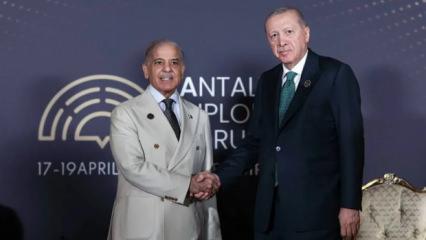 Pakistan Başbakanı Şerif, Cumhurbaşkanı Erdoğan'a teşekk&uuml;r etti