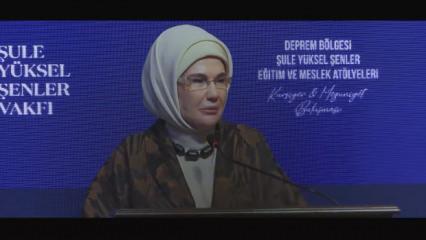 Şule Y&uuml;ksel Şenler Vakfı mezunlarına Emine Erdoğan'dan tebrik