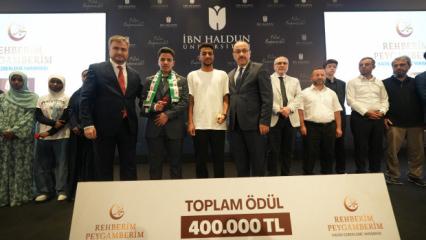 Uluslararası &ouml;ğrenciler hadis okuyup &ouml;d&uuml;l kazandı