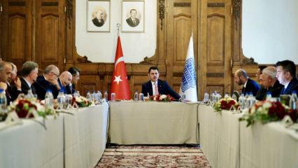 Yeşil d&ouml;n&uuml;ş&uuml;me b&uuml;y&uuml;k kaynak! Bakan Kurum duyurdu: Dev zirve i&ccedil;in dev finans ortaklığı