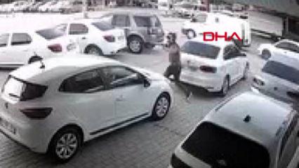 Adana'da oto galeriye silahlı saldırı kamerada; &ccedil;ok sayıda araca kurşun isabet etti