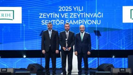 Bakan &Ccedil;ift&ccedil;i: 2025'te ihracat 395,9 milyar dolara ulaşarak rekor kırıldı
