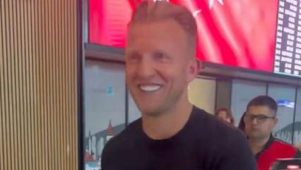 Dirk Kuyt, Fenerbah&ccedil;e i&ccedil;in İstanbul'da