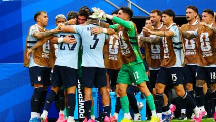 D&uuml;nya Kupası'ndan elenmişlerdi! Federasyon futbolculara cezayı kesti