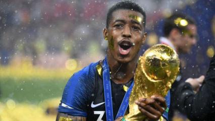 D&uuml;nyaca &uuml;nl&uuml; futbolcu M&uuml;sl&uuml;man olma s&uuml;recini anlattı! 'Asla olmam diyordum'