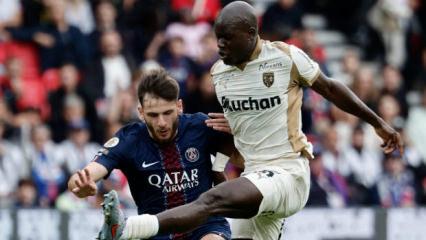 Fenerbah&ccedil;e keseyi a&ccedil;tı: İşte Malang Sarr'a yapılan maaş teklifi 