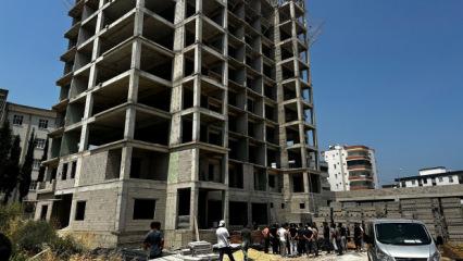 İnşaatın 10'uncu katından d&uuml;şen iş&ccedil;i &ouml;ld&uuml;