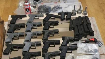 İzmir'de su&ccedil; &ouml;rg&uuml;tlerine operasyon: 38 g&ouml;zaltı