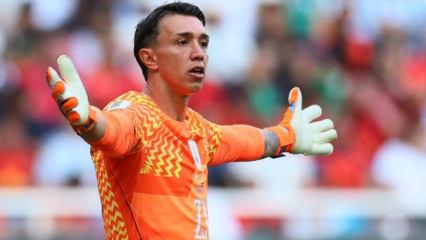 Muslera'nın rekor gecesi kabusa d&ouml;nd&uuml;! Yaptığı hatayla &uuml;lkesini D&uuml;nya Kupası'nda yaktı