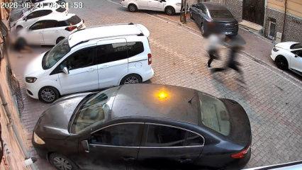 Esenyurt&rsquo;ta sokak ortasında silahlı saldırı: Bir kişi &ouml;ld&uuml;r&uuml;ld&uuml;