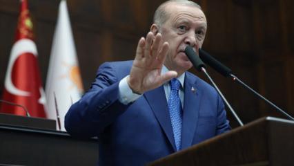 Orkestra şefinin baton&rsquo;u sallama şeklinden kendine pozisyon &uuml;retenler ayazda kalır