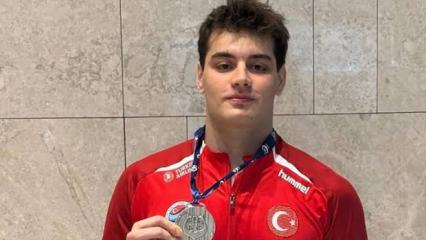Tarihi gurur! Milli sporcumuz d&uuml;nya ikincisi