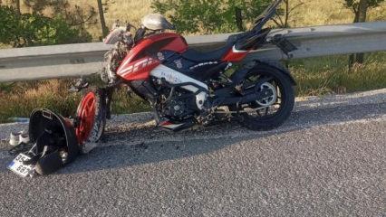 Uşak&rsquo;ta motosiklet kamyona arkadan &ccedil;arptı: 1 &ouml;l&uuml;