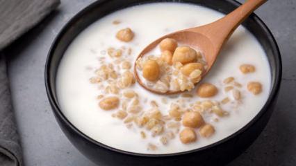 Yaz sofralarının vazge&ccedil;ilmezi: Ayran aşı &ccedil;orbası