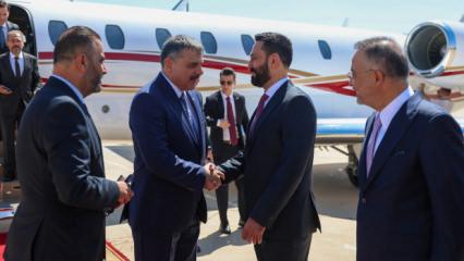 Bakan &Ccedil;ift&ccedil;i'den Suriyeliler i&ccedil;in Şara y&ouml;netimine &ccedil;ağrı