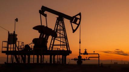 Brent petrol&uuml;n varili 70 dolar seviyesine geriledi