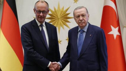 Cumhurbaşkanı Erdoğan, Almanya Şans&ouml;lyesi Merz ile g&ouml;r&uuml;şt&uuml;