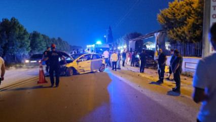 D&uuml;ğ&uuml;n salonu &ouml;n&uuml;nde kaza: 4 yaralı