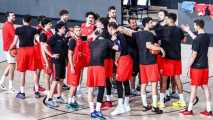 Ergin Ataman'dan Bosna Hersek ma&ccedil;ı &ouml;ncesi sakatlık a&ccedil;ıklaması: Oynayamayacak