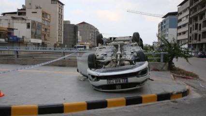 Hatay'da otomobil devrildi: 2 &ouml;l&uuml;