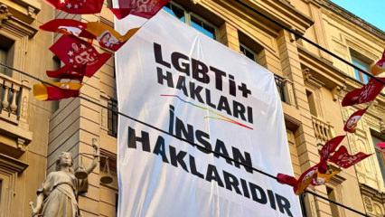 İstanbul Barosu Beyoğlu'ndaki binasına LGBT pankartı astı